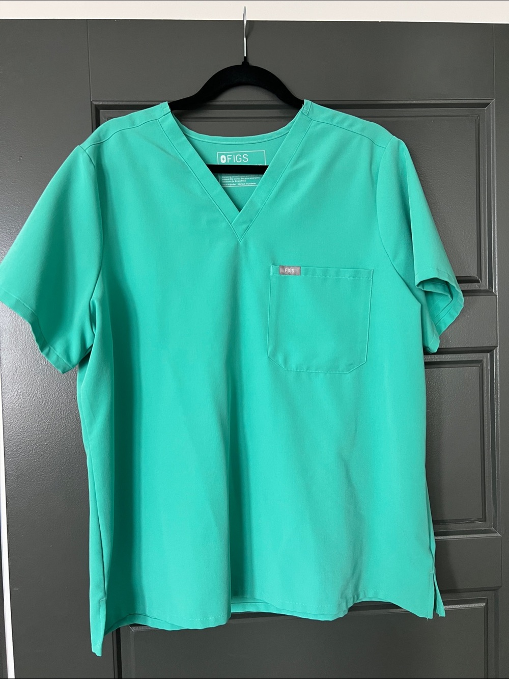 Figs Women's Teal V-Neck Scrub Top